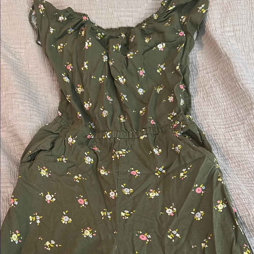 Floral Green romper. Capris length size 7/8